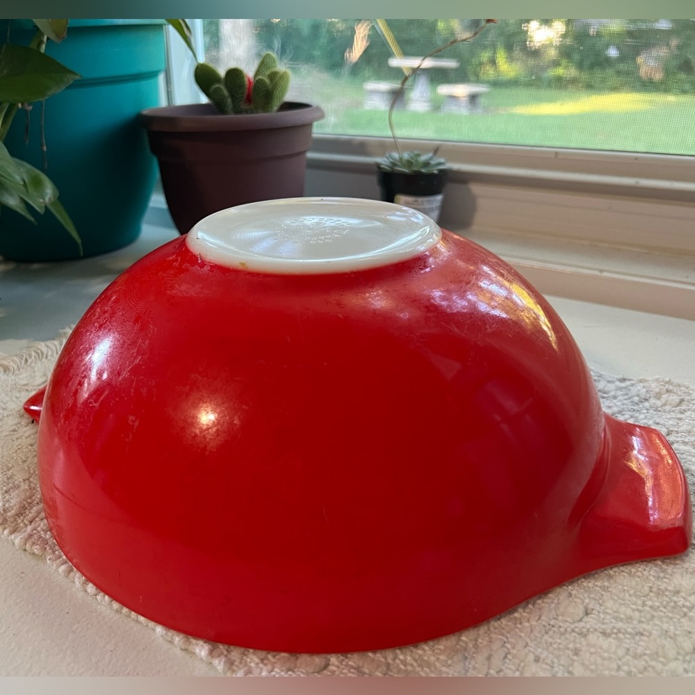 Vintage Pyrex Solid Red Friendship 444
